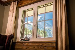 chalet_bull-158-web